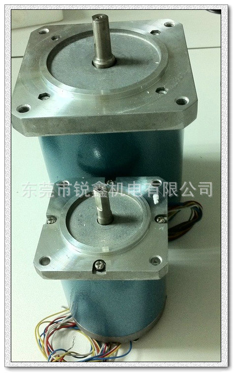 广东厂家生产 高效单相同步电机 70w 90TDY060