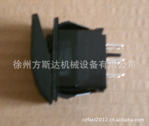 供应川崎装载机配件：35010-60270 开关