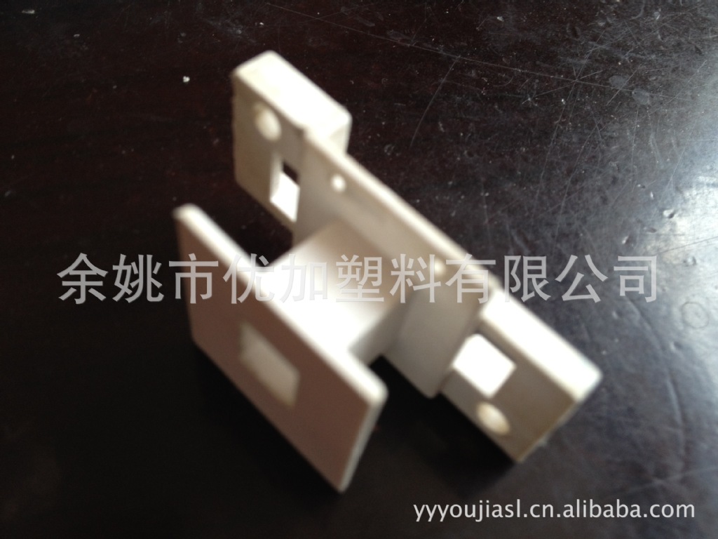 供应白色阻燃PP回料 粉碎料