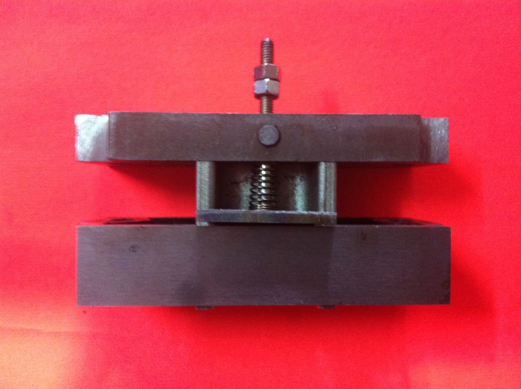 俊艺牌JY-902L电脑冷切机拉链魔术贴圆角刀模2.0厘米。2.5厘米宽