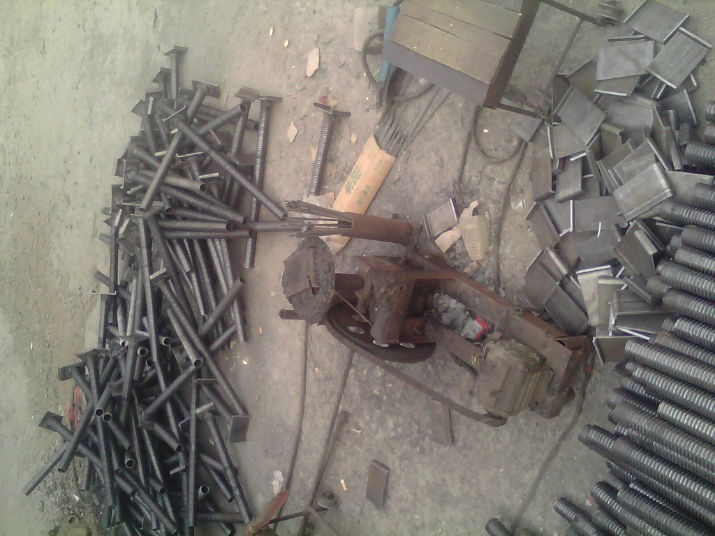 【螺丝厂家】供应建筑顶托  顶托螺丝  调节顶托  调节螺栓