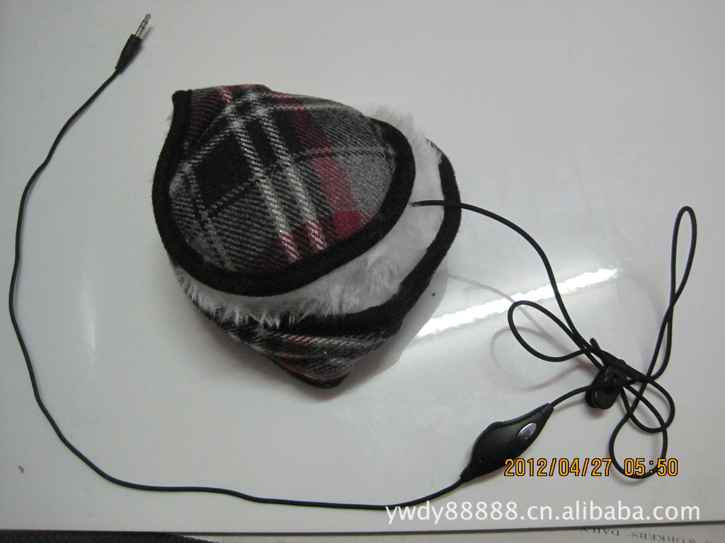厂家供应各种耳机耳套、音乐耳机保暖耳罩(可以定做不同款式）110