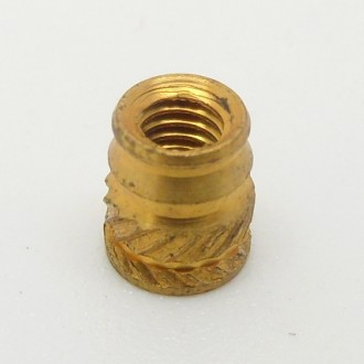 塑胶嵌入螺母，IUBB-M3-2