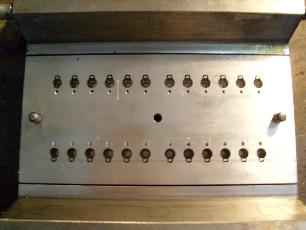 供应笔模具,塑料模具,定制塑料外壳,注塑加工.