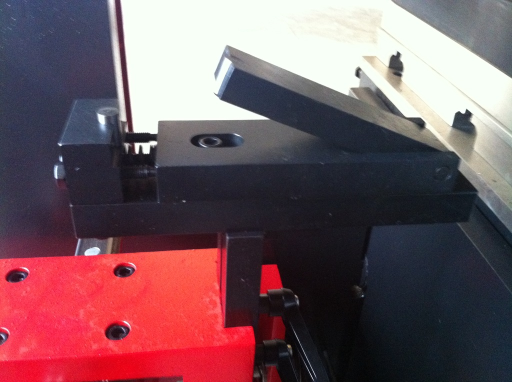 厂家山东供应折弯机模具 折弯加工求购折弯机模具CNC全数控