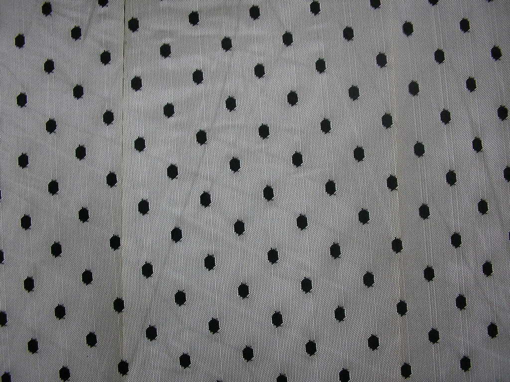 供应六角点点花蕾丝网布 锦氨蕾丝 女装布料 蕾丝面料 产地货源