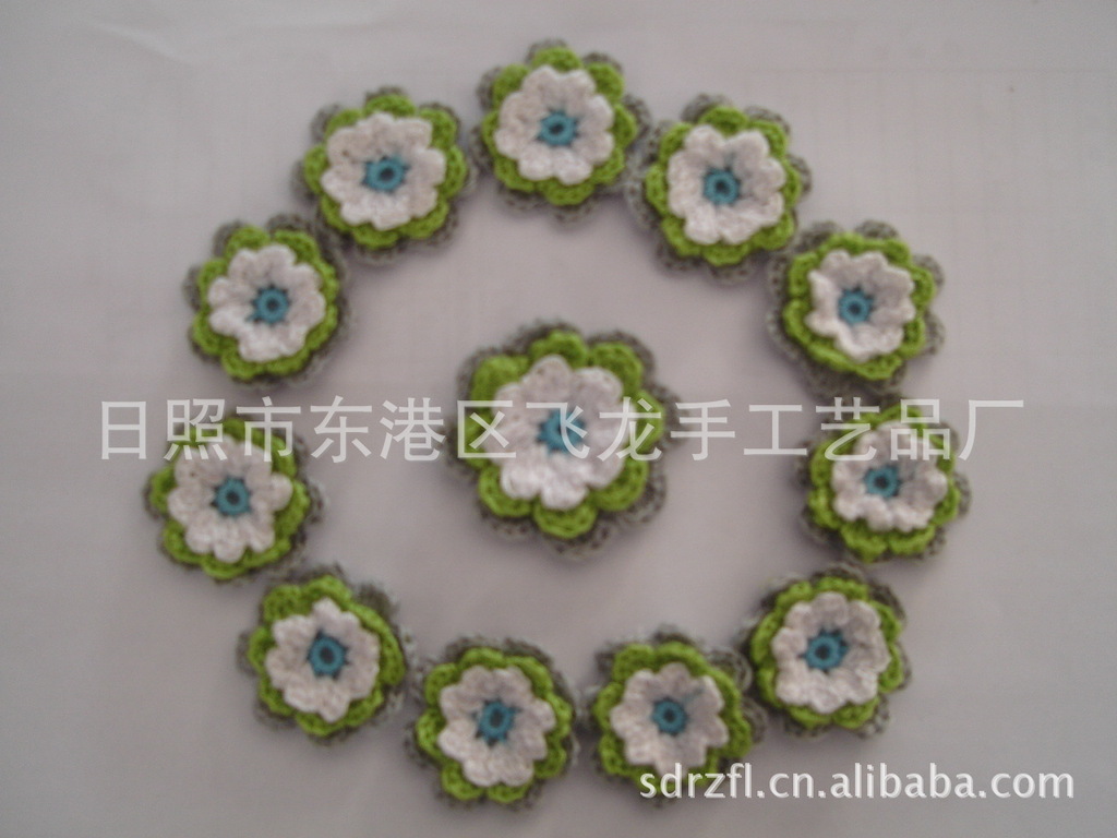 供应手钩花。毛线花，棉线3层花，帽子花朵小花可按要求加工定做
