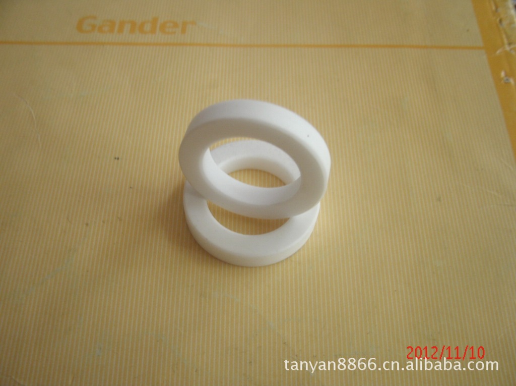 մ մɻ մƬ մɹ մ