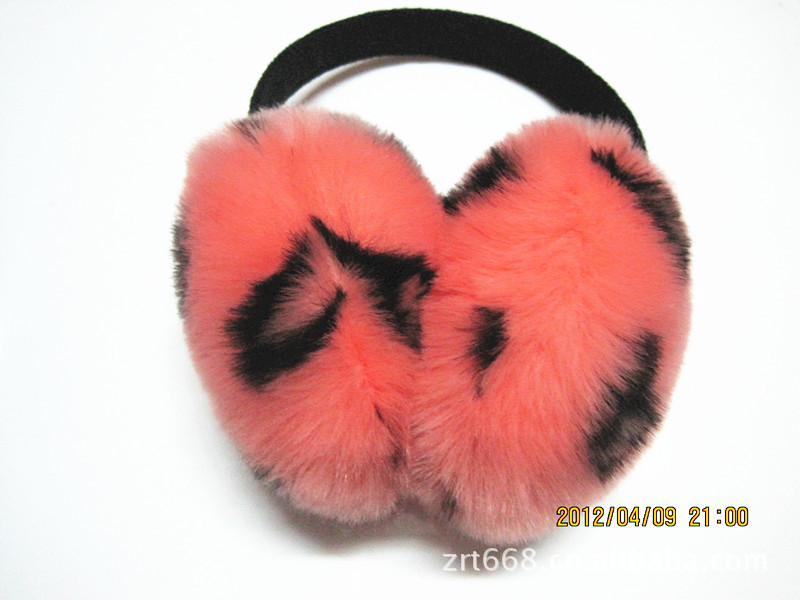 批发生产各种韩版笨呢软陶、可爱型毛绒保暖耳罩、耳机护耳套