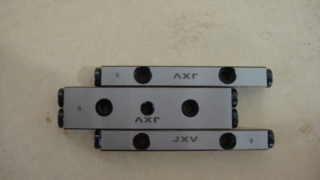 专业生产厂家供应高精度交叉滚子导轨、非标来图定制导轨