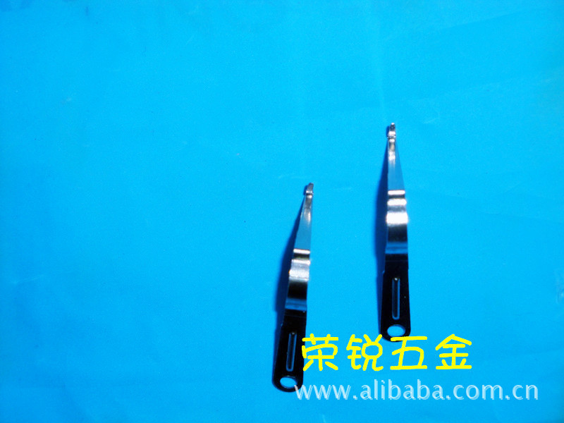 充电器脚接触片弹片五金件冲压件铁片5号7号电池片电子环电源