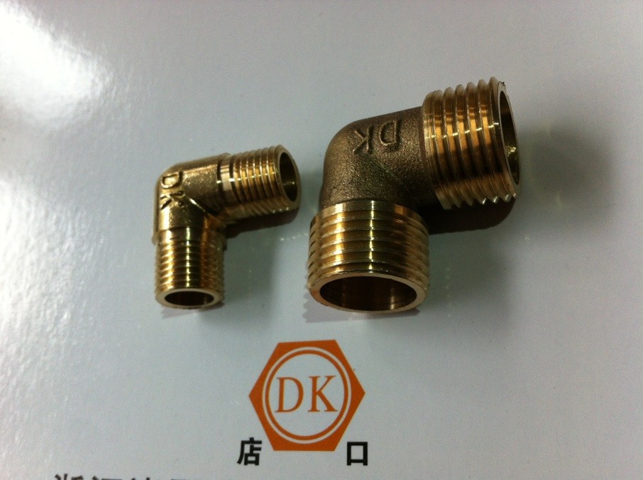 ����������˿��ͷ��˿��ͷѹ��ֱ�ǽ�ͷ