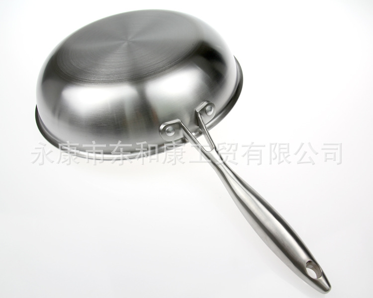 厂家热销 带盖三层不锈钢平底锅煎锅 食品级不锈钢制作