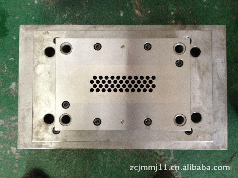 精密沖孔模具