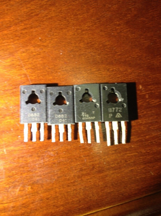 专营三极管批发D882 B772仪器测试 质量保证 价格优惠