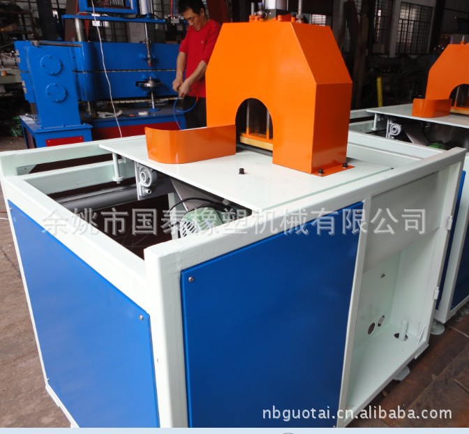 供应自动切割机,自动跟踪锯片切割。