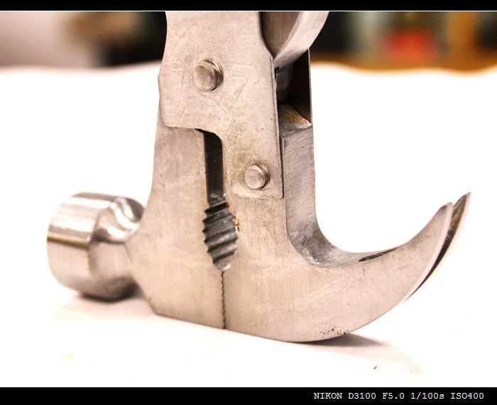 Car multi-functional metal car safety hammer broken window hammer car life hammer escape tool claw hammer