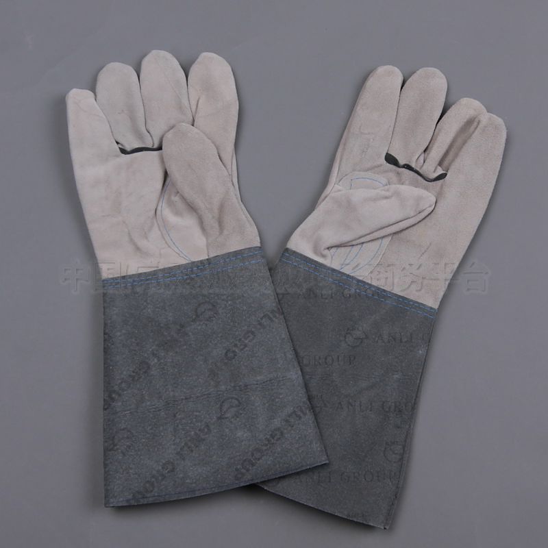 供应批发劳保手套 加孤电焊手套　喷沙手套 工业防护 耐磨手套