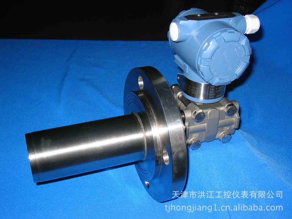 洪江3351B法兰带表头安装液位变送器