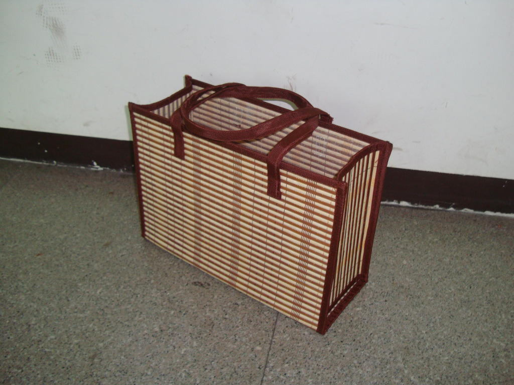 Handheld capacious shopping bag