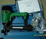 APLUS四浪浪钉枪CF-15P木框和门窗,楼梯扶手接合气钉枪高效施工