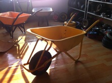 гƳWHEEL BARROW (WB6404H)