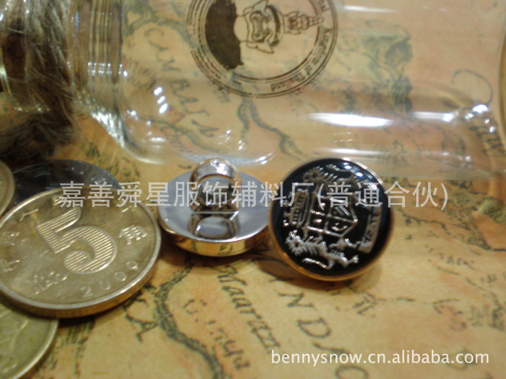 供应塑料电镀品质纽扣圆形有脚衬衫西服布包钮扣扣子金属扣