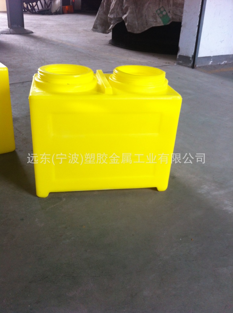 浙江江西滚塑厂家直销130L水处理加PE 加药箱盐箱配药箱
