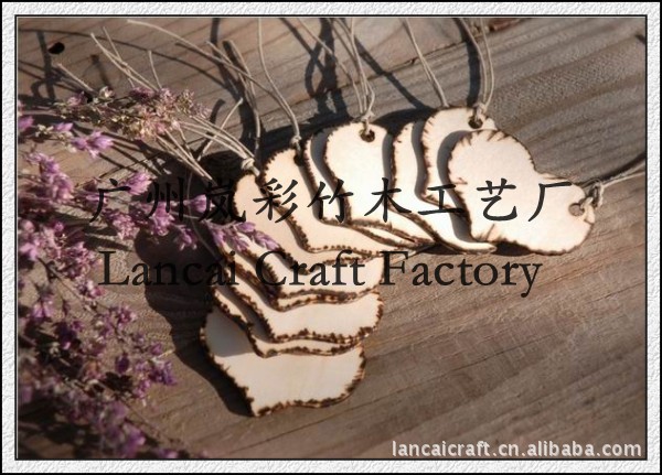 供应激光切割心形木吊牌木质挂牌心形挂饰圣诞挂饰室内挂饰