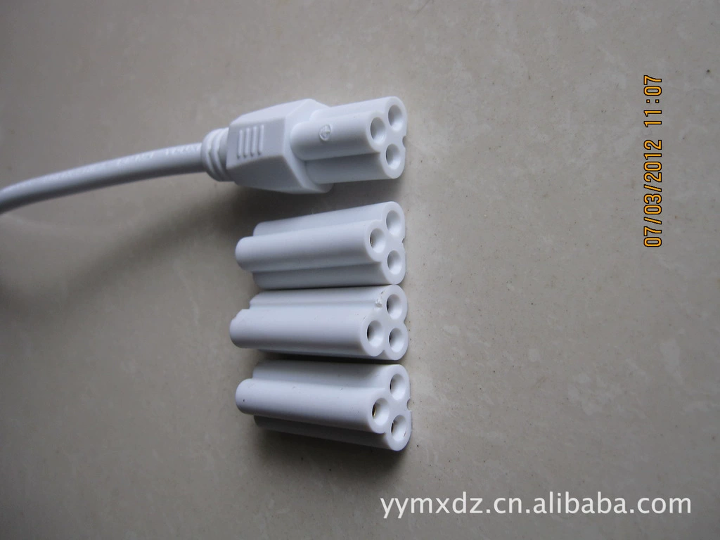 Наши заводские поставки соединительных кабелей для ламп, соединительные вилки, средние разъемы