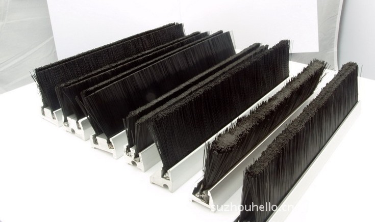 昊乐刷业】精良电梯刷|铝合金电扶梯毛刷，专业电扶梯刷制造厂家