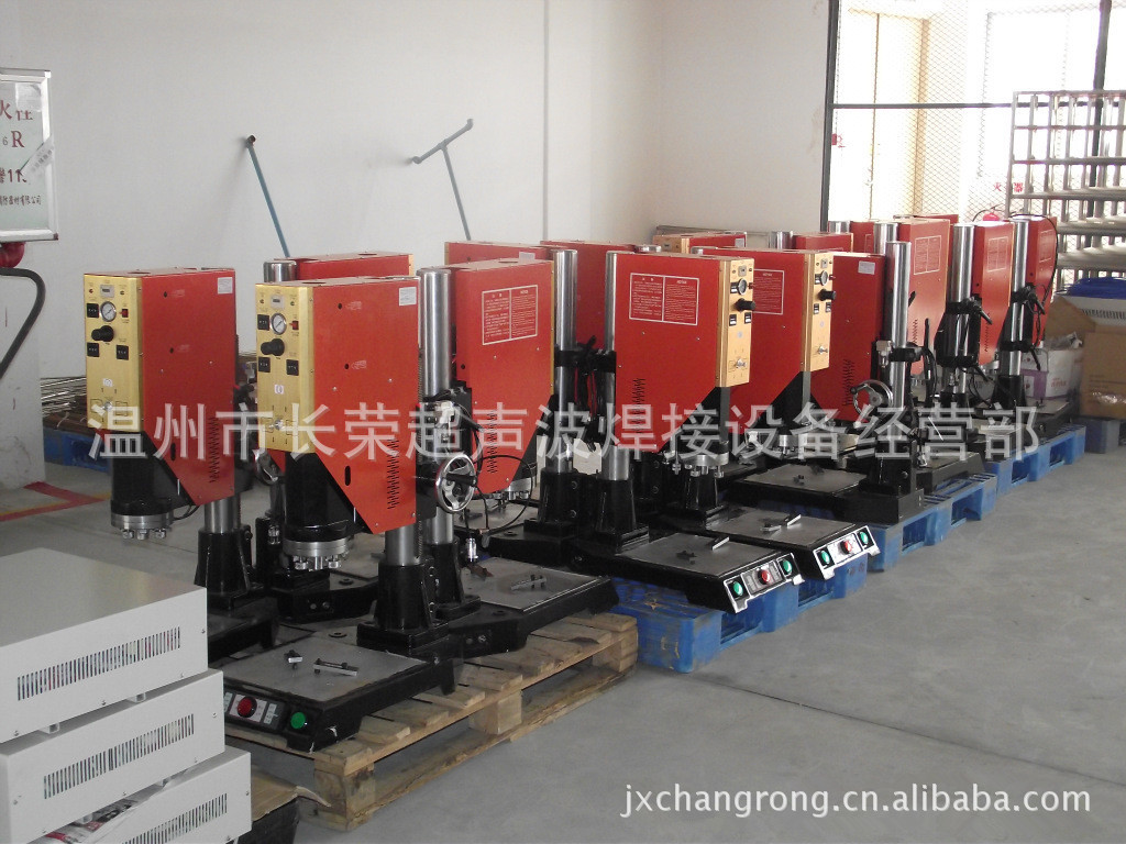 4200W大功率（台式）超声波塑料焊接机，3200W落地式塑料焊接机