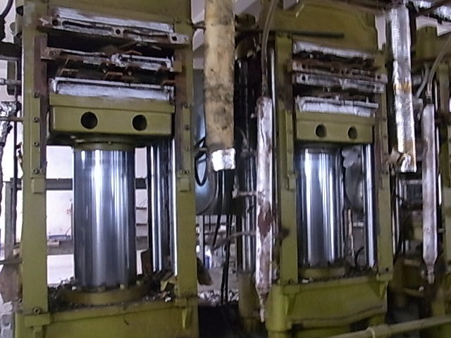 供应（整厂橡塑胶机械设备、品质保证）二手大田小发泡