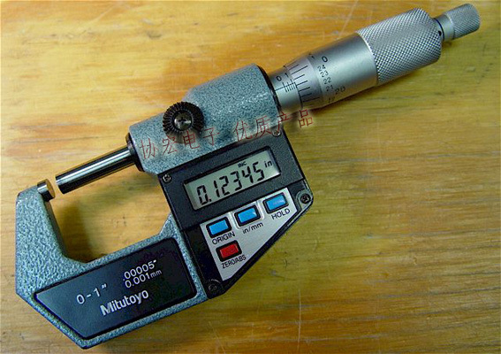 日本MITUTOYO三丰数显直进式外径千分尺406-205/406-251