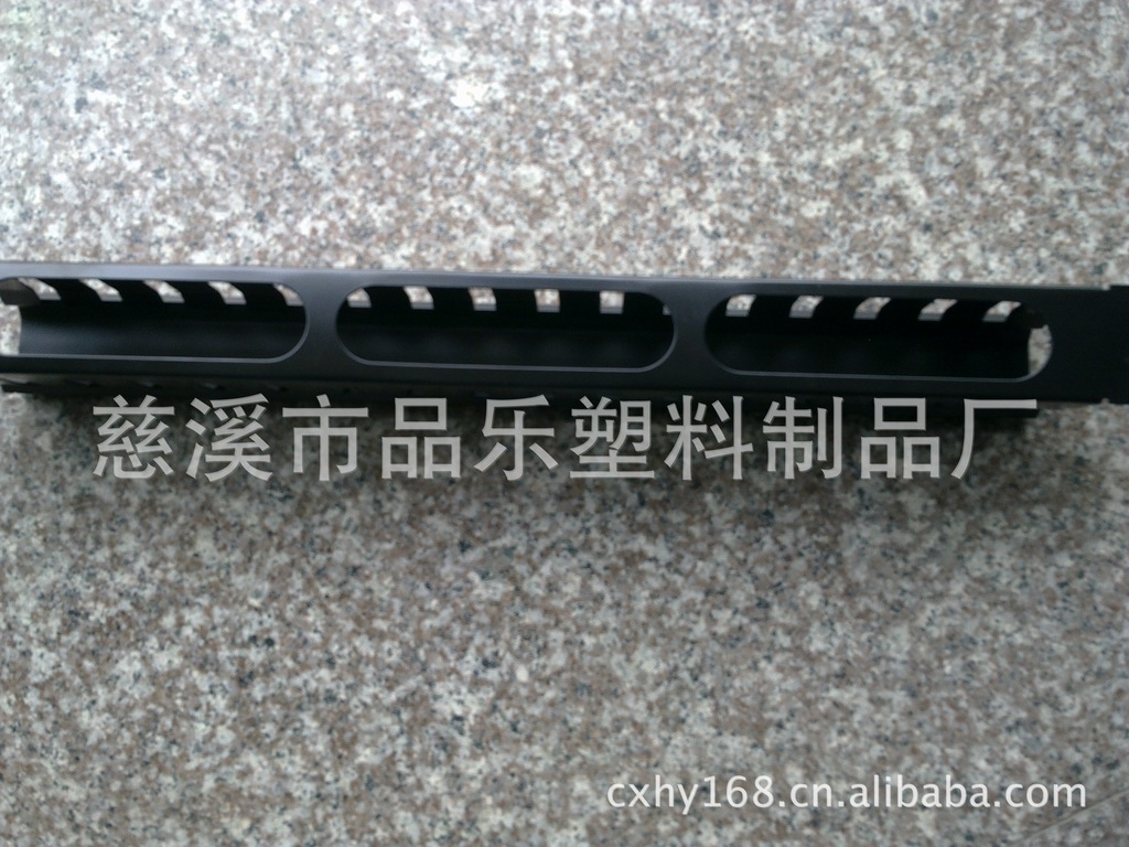 厂家直销通用24档金属理线架/配线架