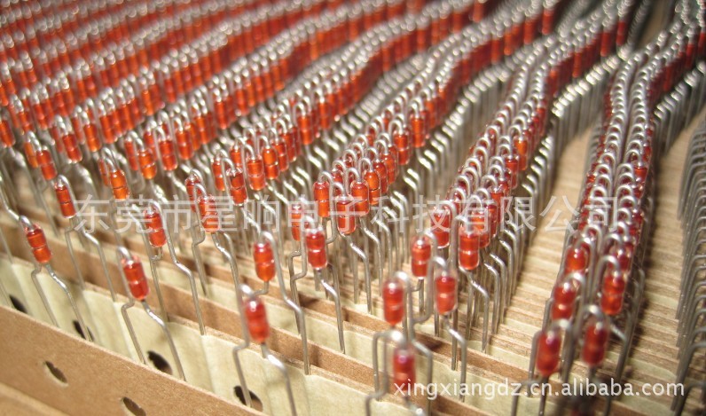 轴向型玻璃封装:NTC热敏电阻器R25=10KΩ±2%B=3600K±1%