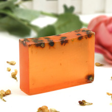 厂家直销 100g洋甘菊精油皂干花皂批发滋润肌肤洁面沐浴手工香皂