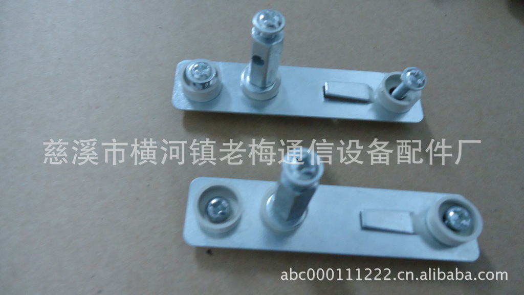 供此款光缆单芯固定座、12芯熔纤盘、三叶理线环、6口停泊位