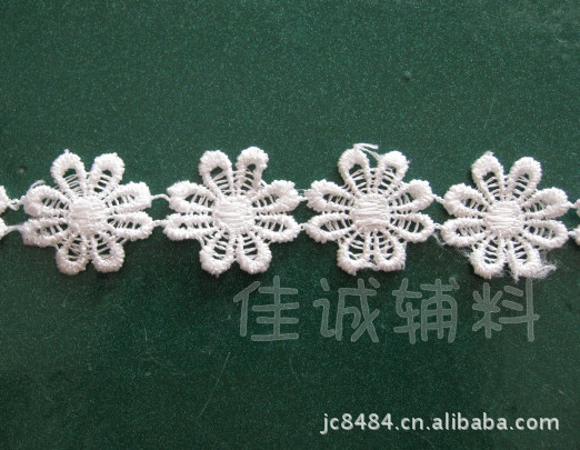 【服装辅料】白色大花串 水溶花边 2.4CM