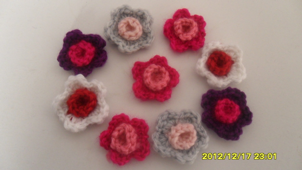 供应手钩花。毛线花。日照钩花。手工钩编花款式新