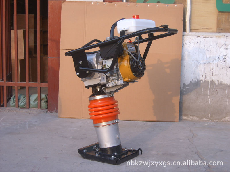 供应冲击夯，汽油，罗宾（EH12-2D）高效便携式夯实机