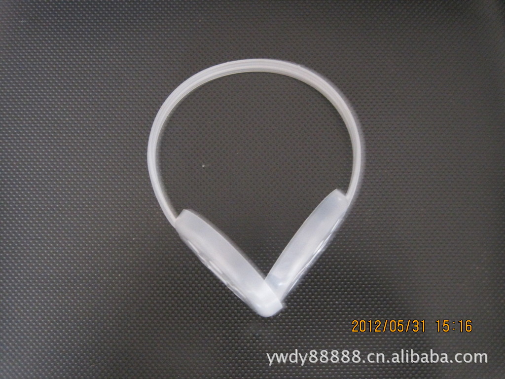 厂家供应保暖耳套塑料架子／做耳套的塑料骨架及塑料配件(图)