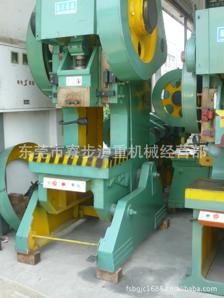 125吨冲床   深喉冲床   广东小型冲床-----沪重机械