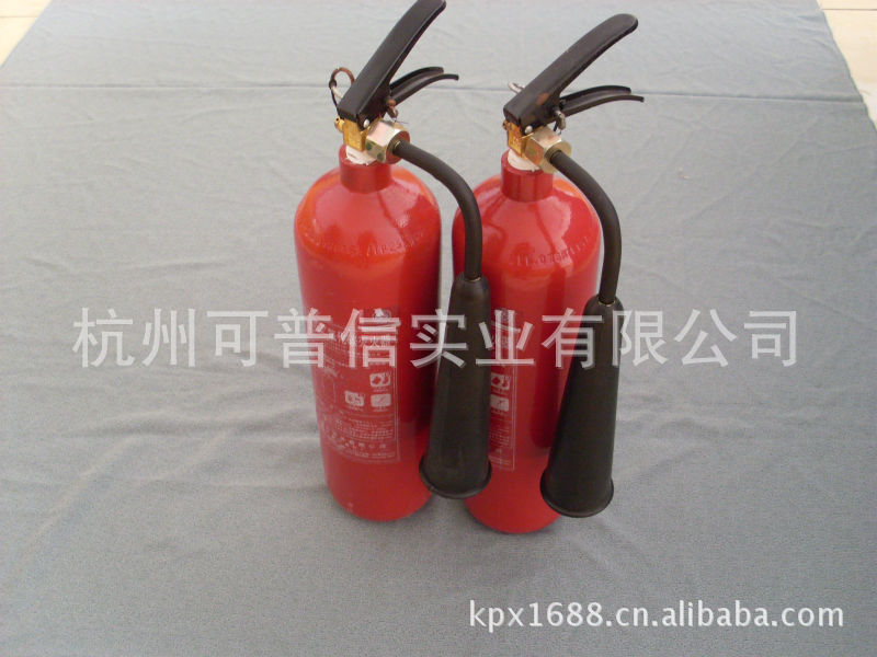 供应手提式二氧化碳灭火器