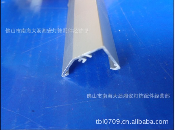 深圳供应led硬灯条铝槽  珠宝柜台灯反光片V槽　佛山现货供应