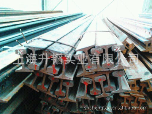 现货供应60公斤铁轨 50kg轨道钢 80KG钢轨