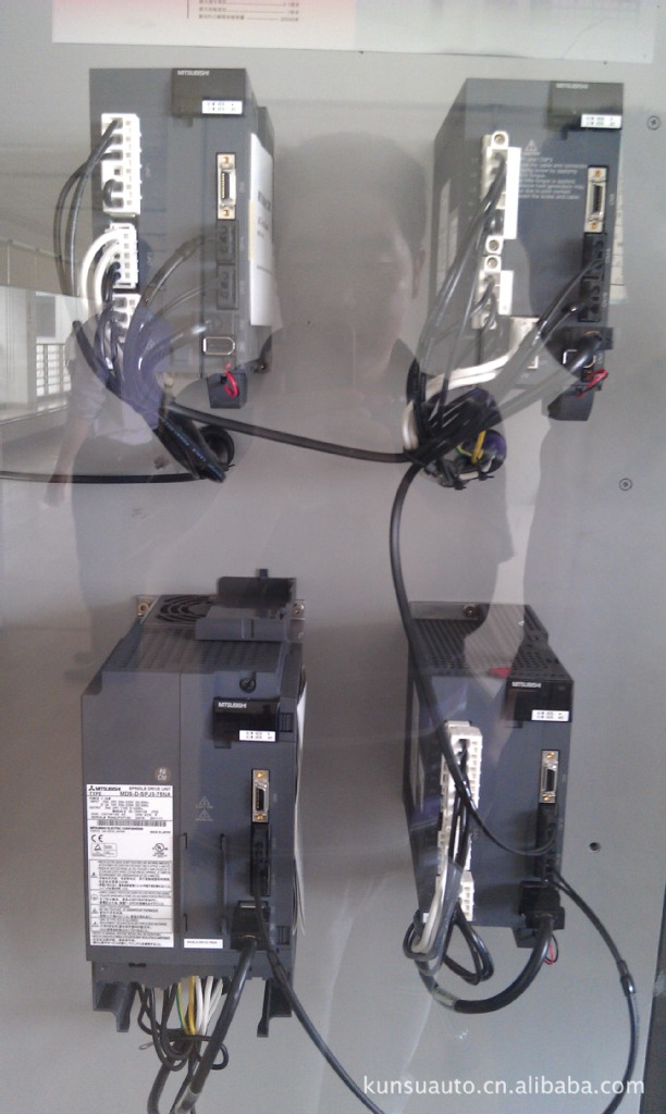 MDS-D-V2-8080三菱数控伺服