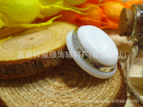 ABS双拼塑料纽扣银边纯色有脚钮多规格鞋帽扣子装饰扣耐磨潮流