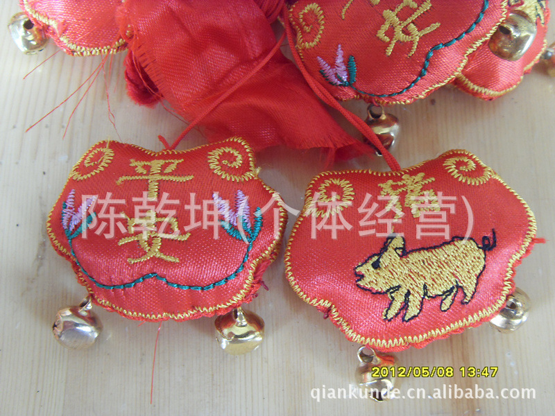 sx1021猪-叫叫香包 十二属相齐全