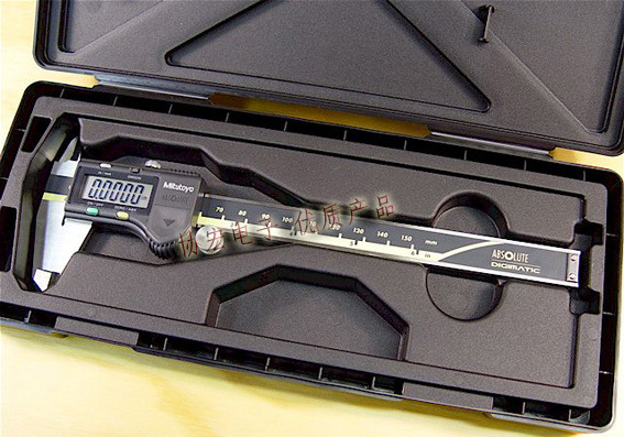 日本原装MITUTOYO 500-196-20电子数显卡尺0-150MM分辨率0.01MM